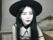 優雅美乳主播 舉手投足都充滿女性魅力